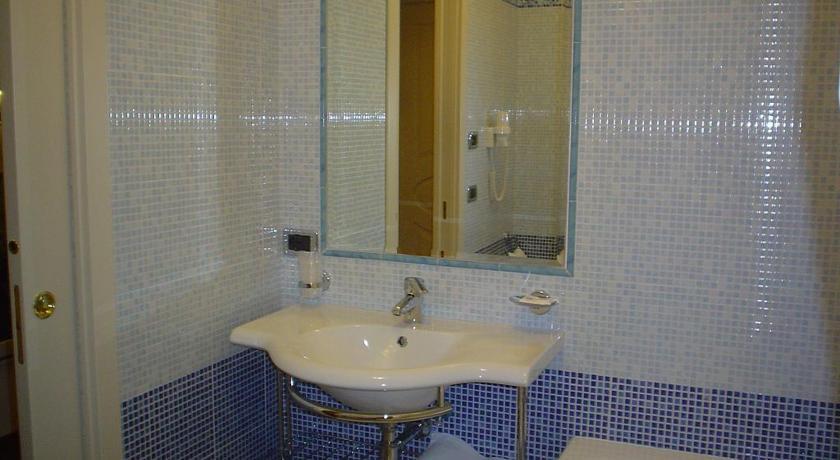 Hotel Dina Roma